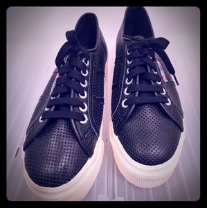 Leather sneakers